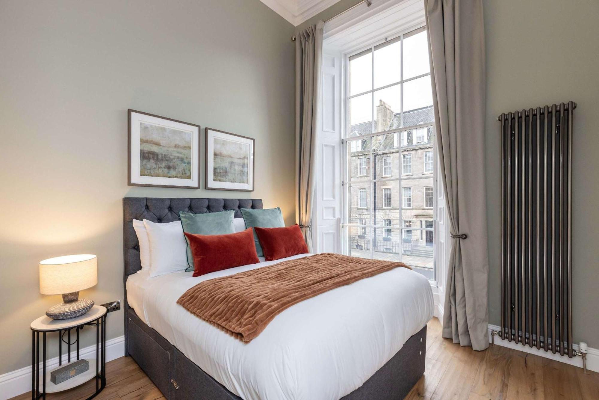 Dragon Suites Luxury Apartments At 9 Albyn Place Эдинбург Экстерьер фото