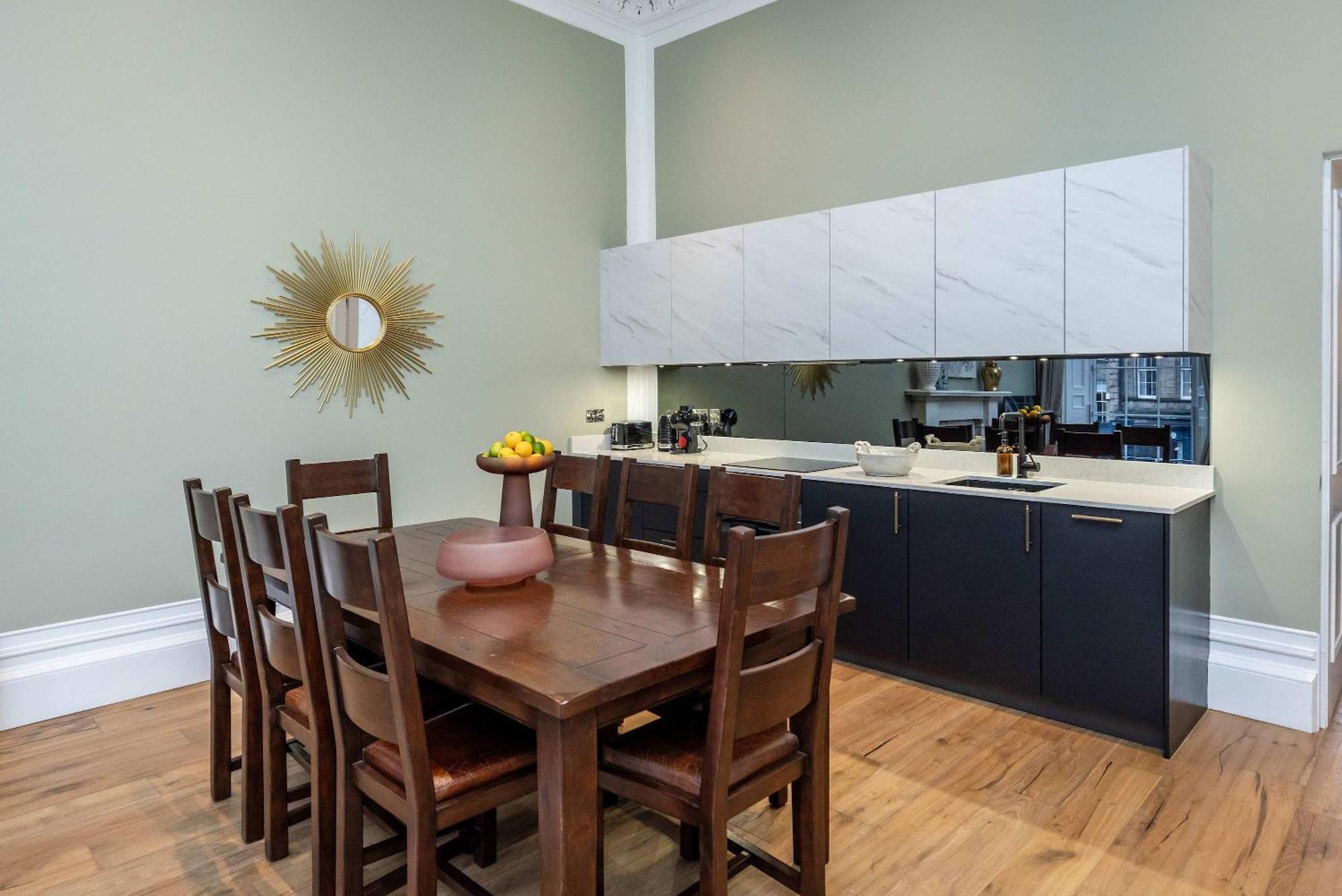 Dragon Suites Luxury Apartments At 9 Albyn Place Эдинбург Экстерьер фото