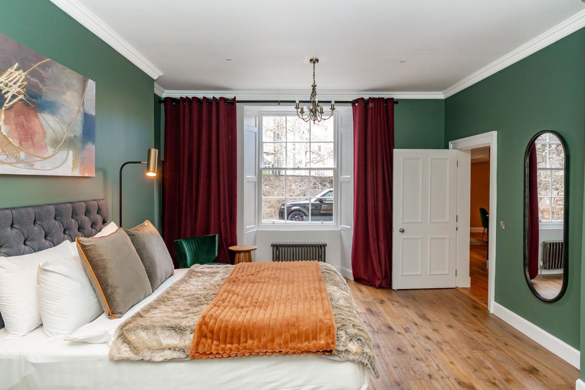 Dragon Suites Luxury Apartments At 9 Albyn Place Эдинбург Экстерьер фото