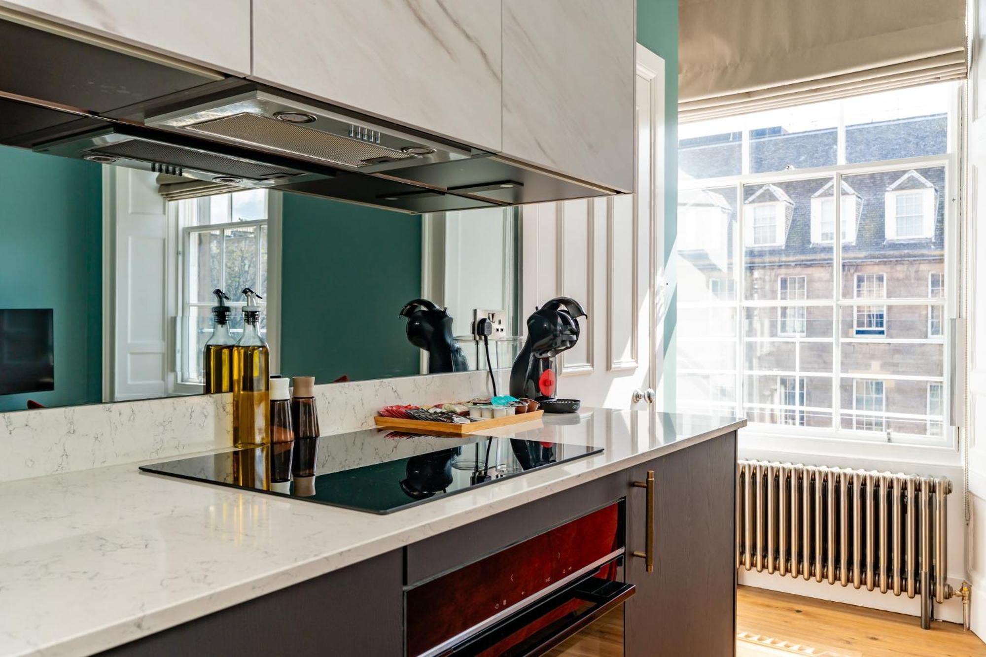 Dragon Suites Luxury Apartments At 9 Albyn Place Эдинбург Экстерьер фото