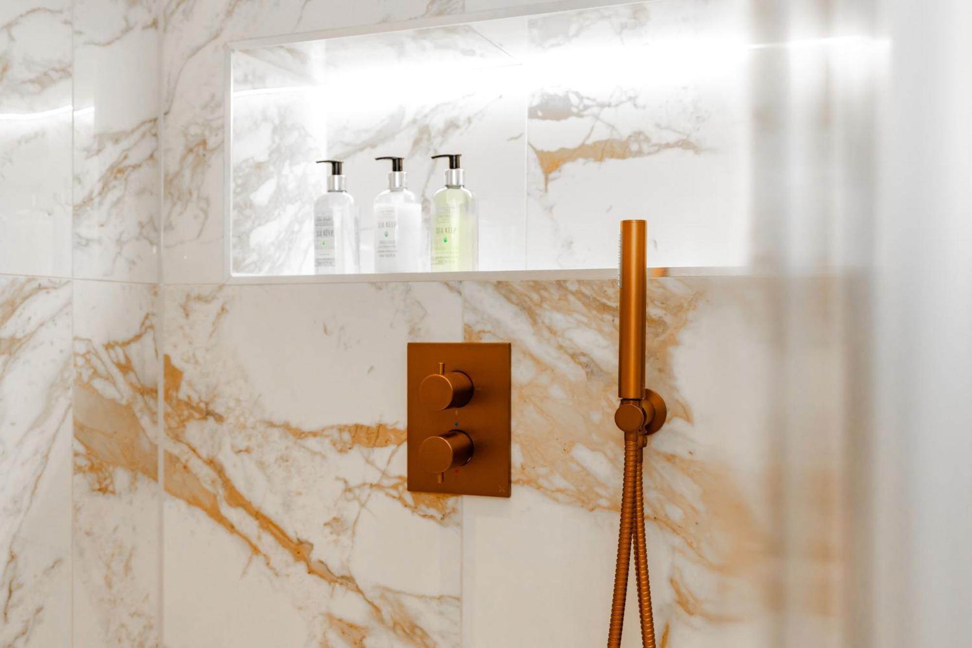 Dragon Suites Luxury Apartments At 9 Albyn Place Эдинбург Экстерьер фото